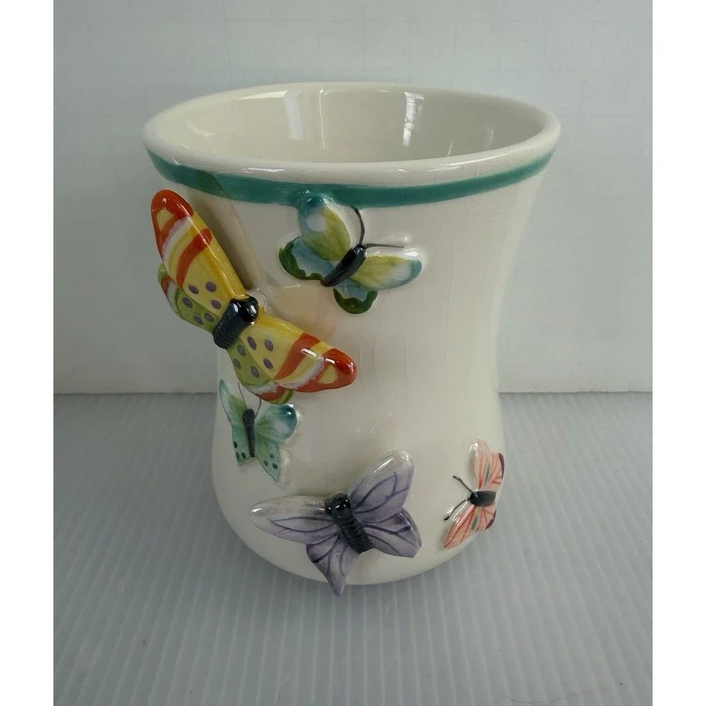 Allure 3D Butterfly Cup Vase Holder Y2K Bathroom Decor Cottage Core Shabby Chic